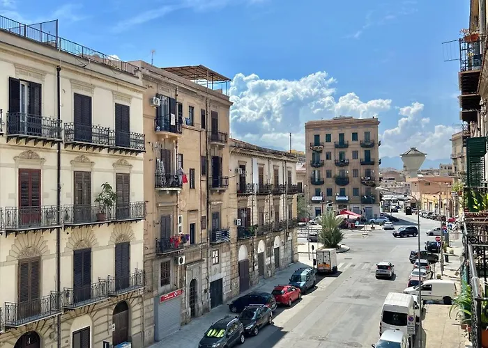 Casa Esterù -Centro storico di Palermo-