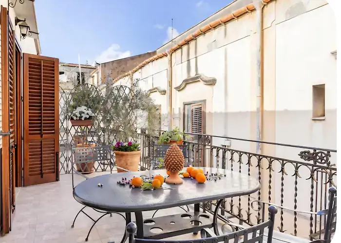 Penthouse Luxury Quattro Canti